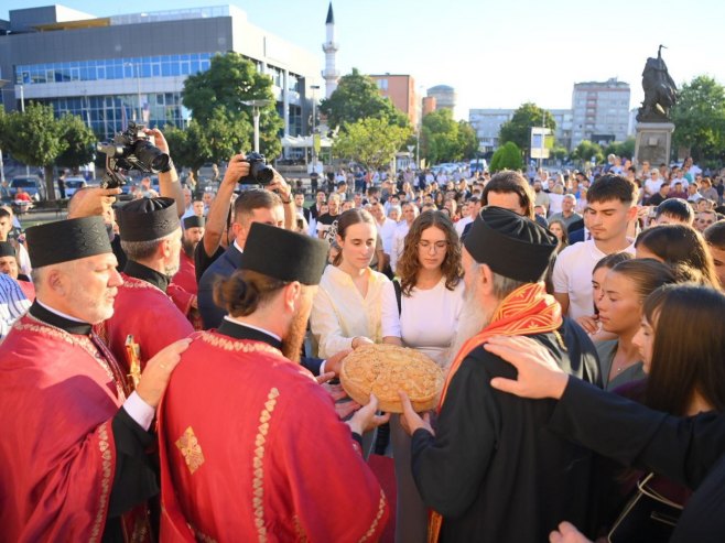 Митрополит Фотије: Празнично сабрање је показатељ духовности народа