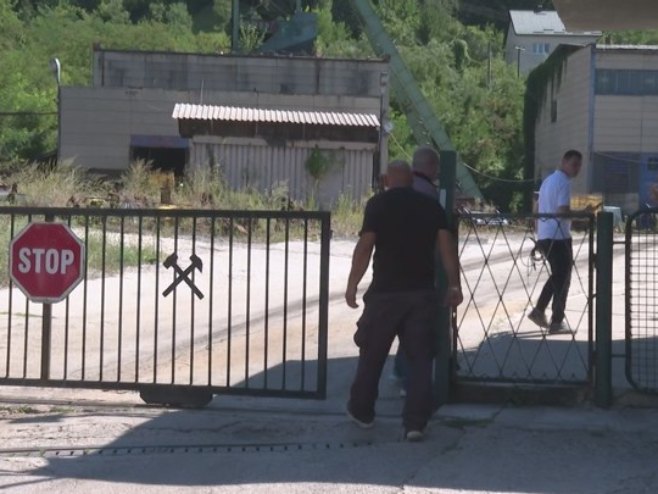 Дванаест зеничких рудара и даље у јами Распоточје: Одбијају изаћи док не добију гаранције и датум исплате плата