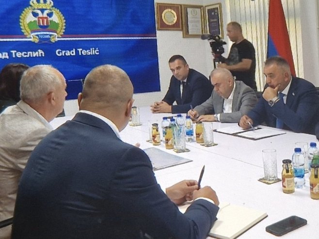 Минић на састанку са руководством Теслића