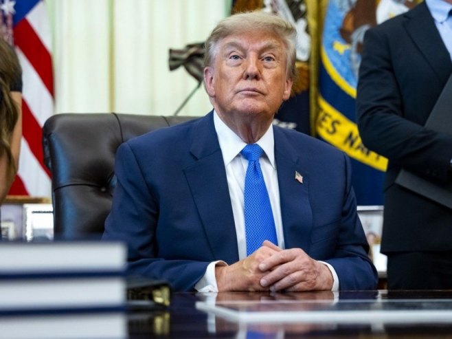 Трамп: Доста је било помјерања сатова