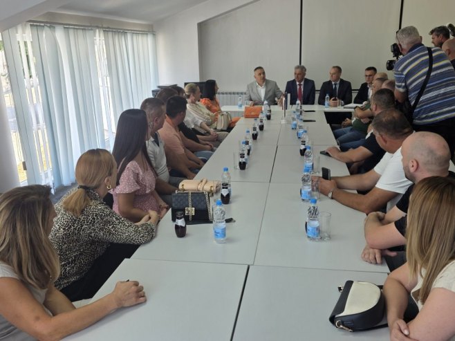 Минић: Биће ријешено запослење за сву дјецу погинулих бораца у Невесињу; Настављамо и инвестиције (ФОТО/ВИДЕО)