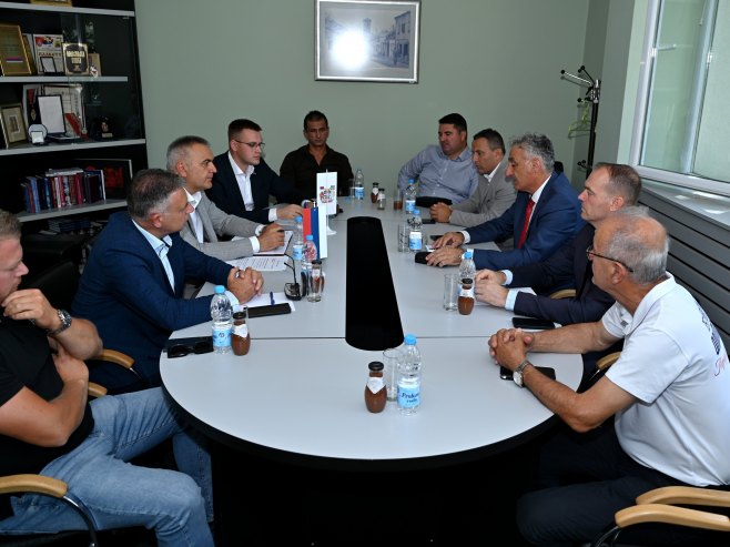 Минић: Биће ријешено запослење за сву дјецу погинулих бораца у Невесињу; Настављамо и инвестиције (ФОТО/ВИДЕО)