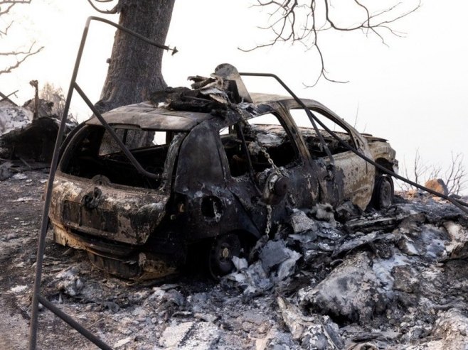 У пожару у Омишу изгорјело 106 возила, 28 кућа и 45 пловила