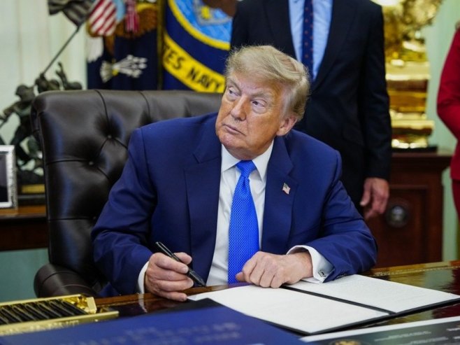 Трамп: Нема разговора са Техераном
