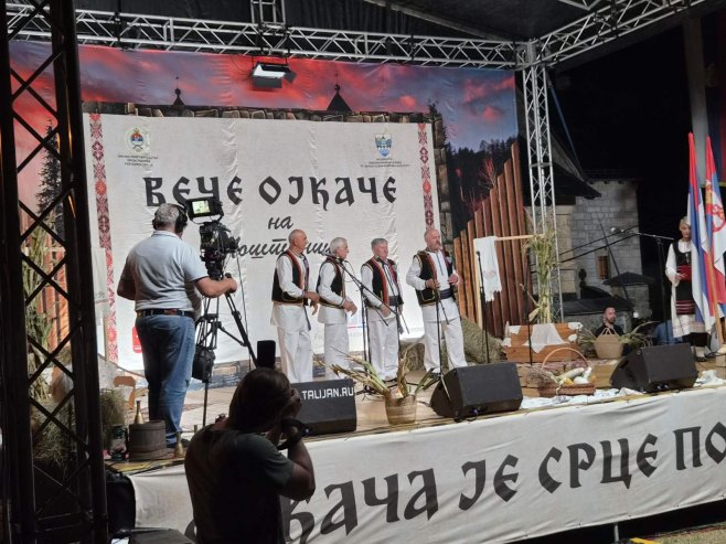 "Вече ојкаче" код манастира Моштаница - пјесме која је Крајишнике прославила широм свијета (ФОТО/ВИДЕО)