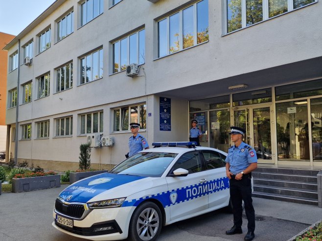 ПУ Приједор: У саобраћајној незгоди тешко повријеђена три лица