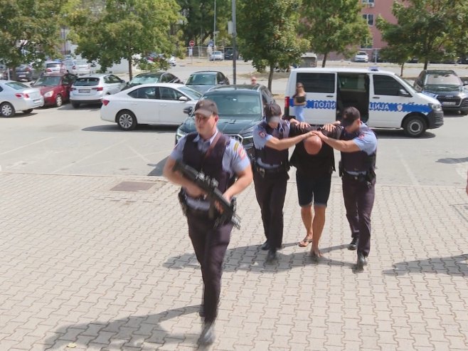 Ухапшено лице у акцији "Дуг" спроведено у Окружно јавно тужилаштво (ВИДЕО)