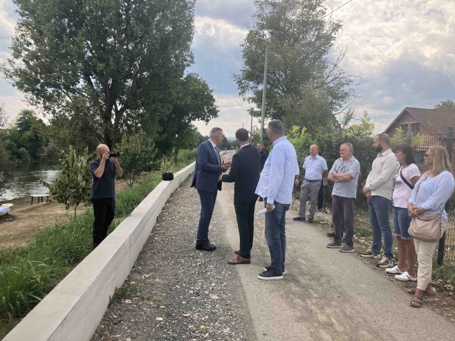 Минић обишао новоизграђени систем заштите од поплава у Приједору (ФОТО)