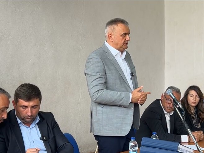 Минић одговорио Петровићу: Уколико струка потврди да су пројекти водоснабдијевања у реду, Влада ће одмах одобрити (ВИДЕО)
