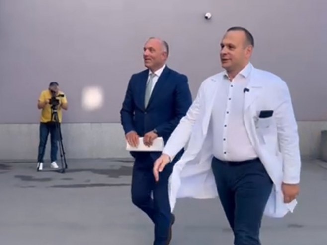 Државни секретар Министарства здравља Србије у посјети УКЦ-у (ВИДЕО)