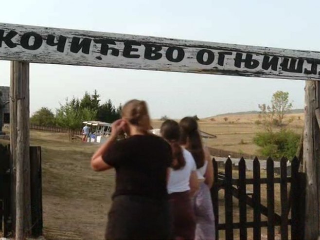 На Кочићевом огњишту уприличен мини сајам домаћих производа Змијања и Поткозарја (ВИДЕО)