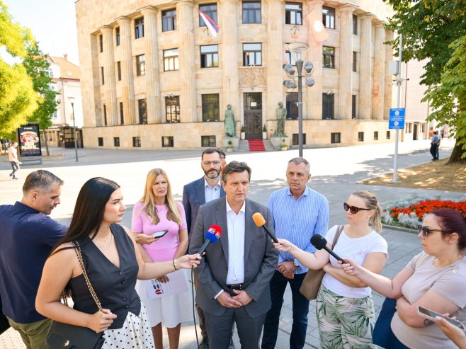 Конференција за новинаре Конференција за новинаре - Фото: Уступљена фотографија