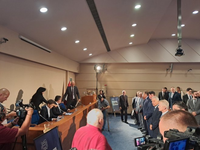 УЖИВО - Пренос свечане сједнице Парламентарног форума Србија-Република Српска
