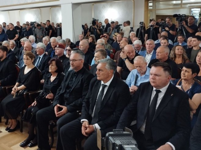 УЖИВО - Комеморација генералу Ратку Младићу