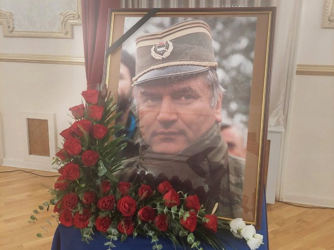 УЖИВО - Комеморација генералу Ратку Младићу