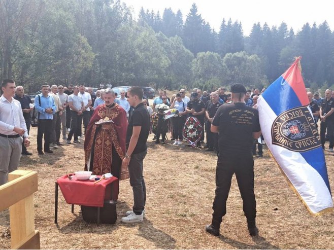 У Калиновику служен парастос погинулим припадницима Прве гардијске моторизоване бригаде (ФОТО)