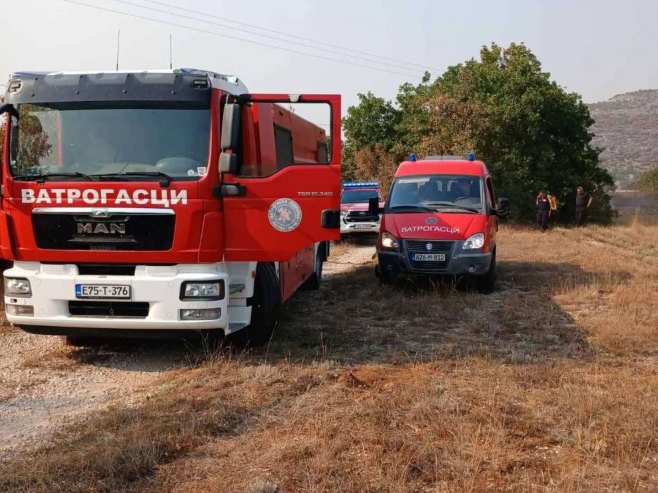 Активирао се нови пожар у селу Турменти код Требиња (ФОТО)