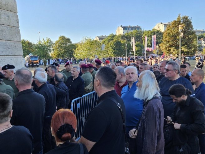 Опроштај од генерала Младића (фото: РТРС)