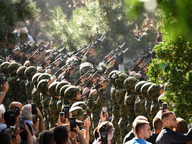 Сахрана генерала Ратка Младића, Топчидерско гробље у Београду (фото: TANJUG/ AMIR HAMZAGIĆ) - 