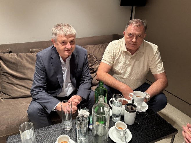 Додик на путу за Израел са Вуковићем: Разговарали о актуелној ситуацији у Грчкој