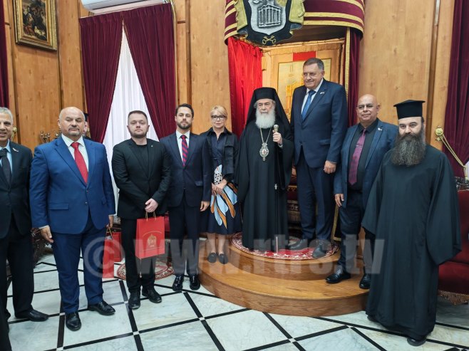 Delegacija Srpske sa patrijarhom (Foto: RTRS)