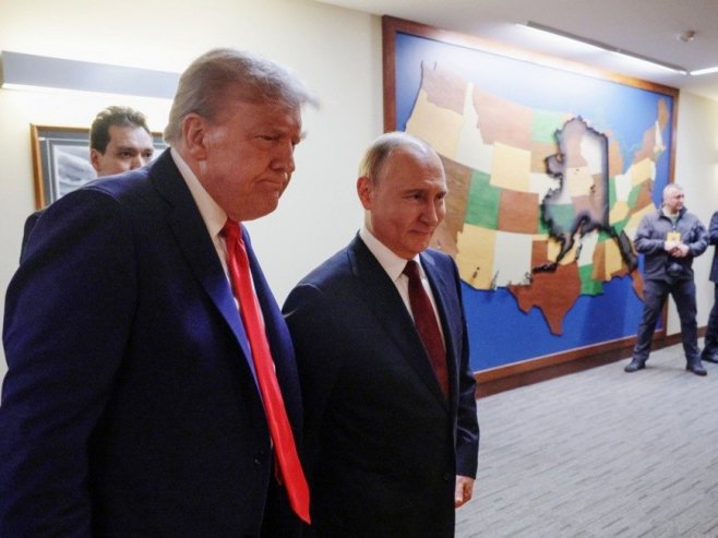 Повјерљиво и темељно: Путин и Трамп разговарали сат времена