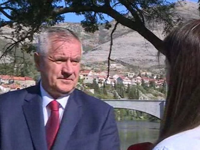 Вишковић: Потписаним донацијама показујемо да Српска уважaва и цијени рад удружења (ВИДЕО)