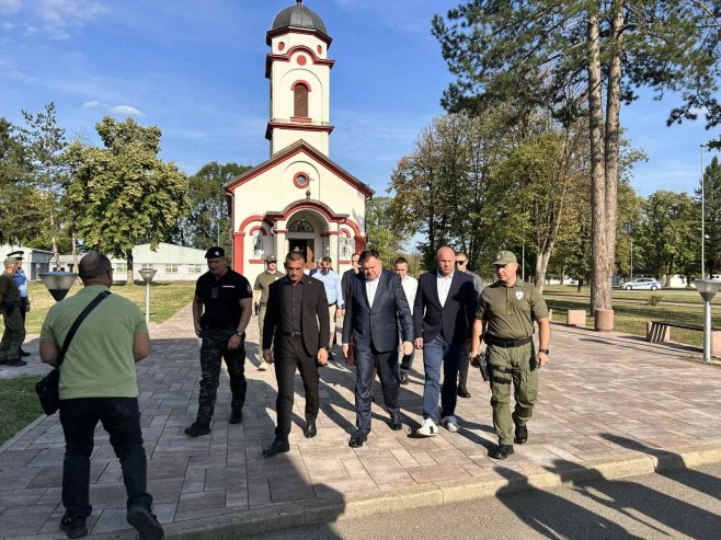 Посјета ММА борца Јемељаненка Центру за обуку МУП-а Српске Посјета ММА борца Јемељаненка Центру за обуку МУП-а Српске - Фото: РТРС