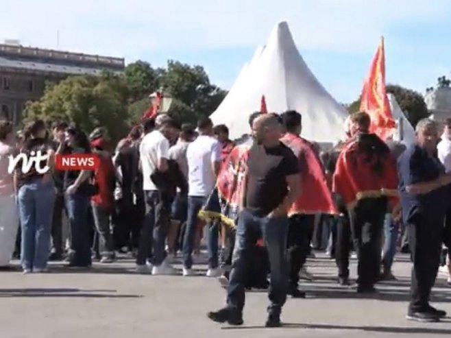 Краус и Туфегџић: Одбацујемо свако величање ОВК и употребу симбола "велике Албаније"