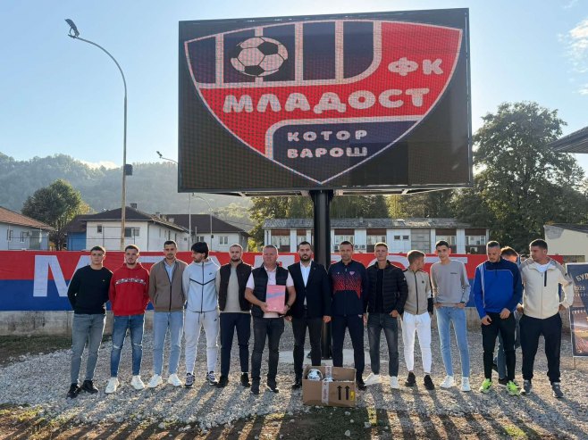 Игор Додик и Зељковић обезбиједили ФК Младост нови семафор