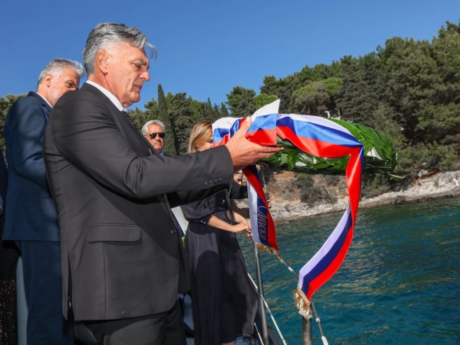 Каран на Крфу: Плава гробница остаје завјет урезан у наше колективно памћење