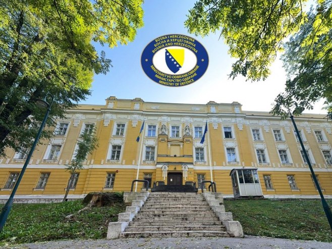 Формиран тим који проводи провјере у вези са нестанком горива из касарне у Новом Травнику