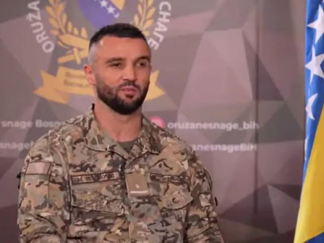 Лов на Србе и заштита за своје: Док Хелез прогони војнике због Младића, официри славе Дрековића (ФОТО)