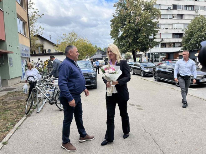 Цвијановићева са руководством Савеза националних мањина Српске