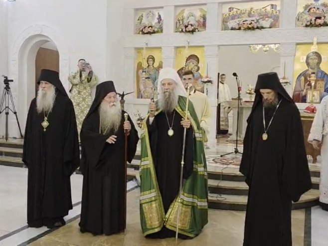 Патријарх Порфирије свечано дочекан у Палама