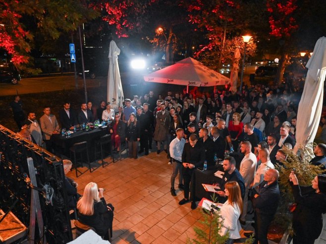 Млади питају Млади питају - Фото: Уступљена фотографија