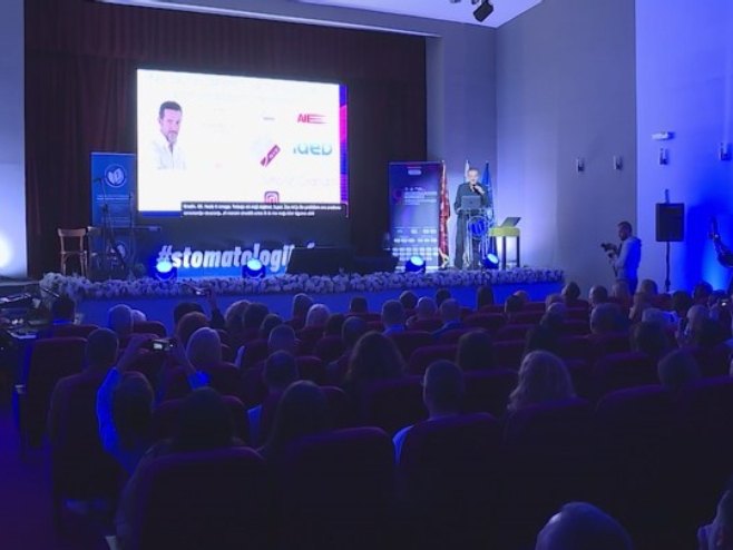 Међународни конгрес у Фочи окупио 500 доктора стоматологије