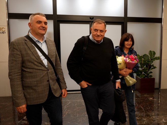 Делегација Републике Српске допутовала у Москву, планиран и састанак са Путином
