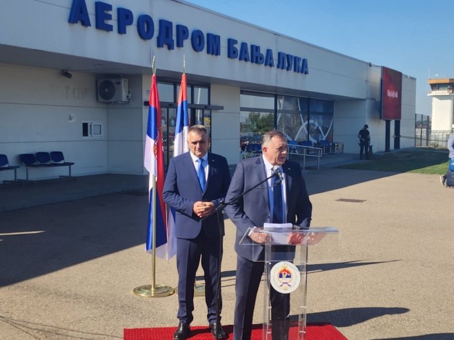 УЖИВО - Конференцијa за новинаре по повратку делегације Српске из Русије