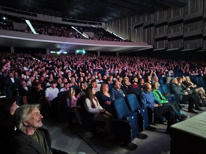 ФЕСТ отворен премијером фима "Златни рез-Дјеца Козаре"