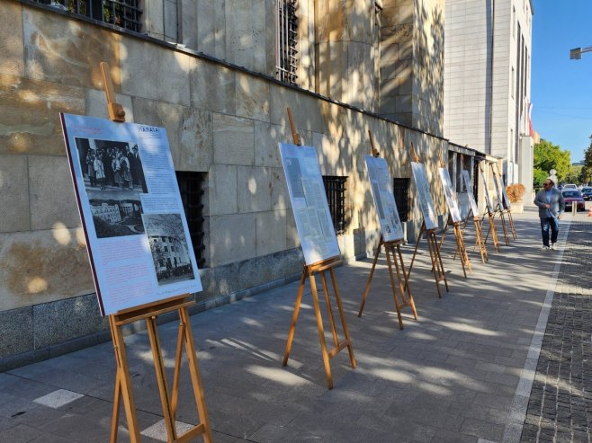 Отворена изложба "Кроз врата времена - од хипотекарне банке до Палате Републике" (ФОТО)
