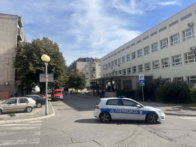 Дојава о бомби у Центру средњих школа Требиње