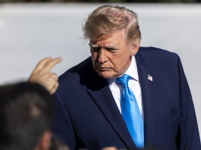 Трамп: Проблем у Француској нису школе већ ислам који жели да преузме власт