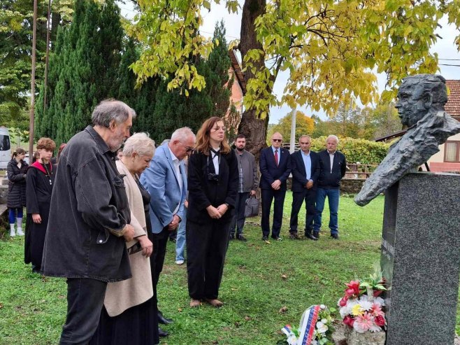 У Хашанима одржана манифестација "Ћопићевим стазама дјетињства" (ФОТО)