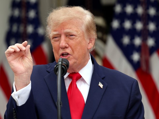 Трамп: Зеленски није човјек за споразум, сукоб ће се ријешити без њега (ВИДЕО)