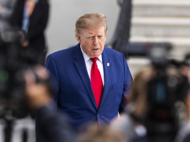 Трамп замрзнуо нови пакет санкција Русији два дана прије ступања на снагу