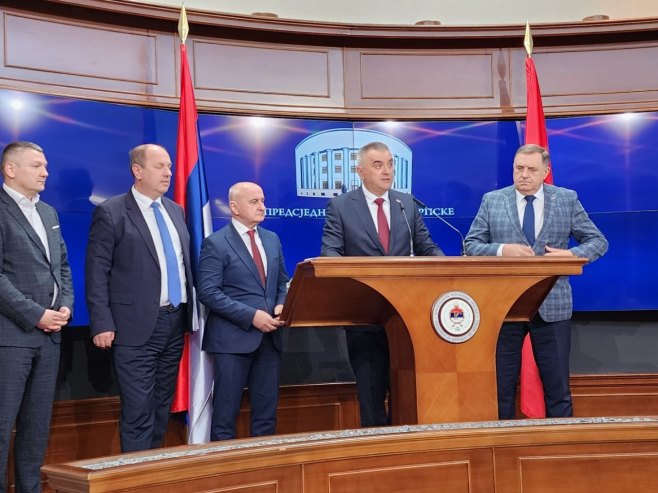 Конференција за новинаре Конференција за новинаре - Фото: РТРС