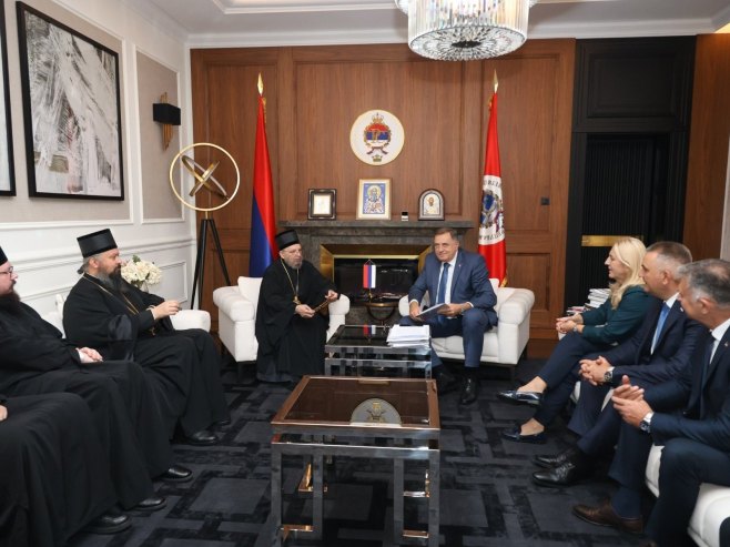 Митрполит Лукијан са руководством Српске: Наши преци у Мађарској градили импозантне објекте