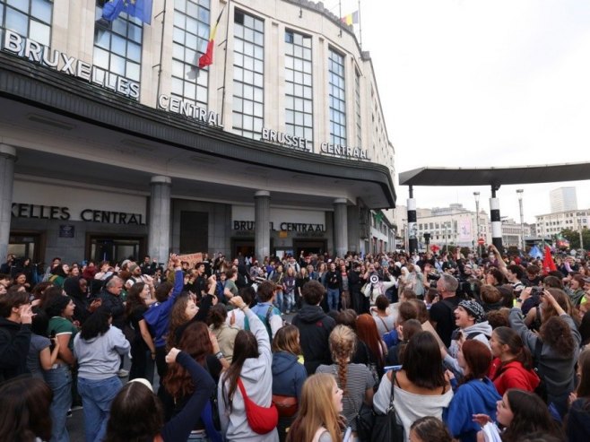 Протести у Бриселу, полиција употријебила сузавац и бибер-спреј против демонстраната (ВИДЕО)