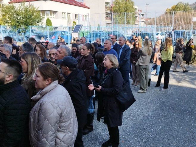 У Србији до 11 часова гласало 27,3 одсто бирача